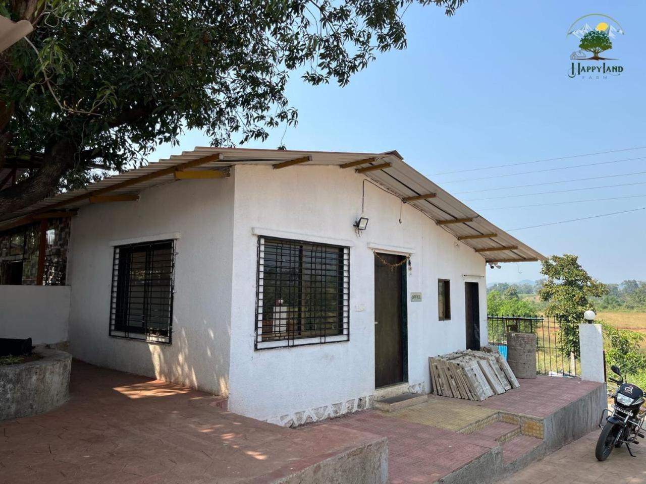 Hotel Happy Land Farm Karjat Exterior foto